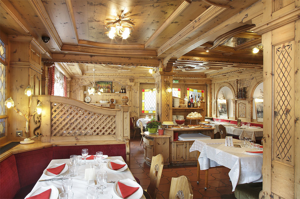 Hotel-Restaurant Le Lac Мальбюисон Экстерьер фото